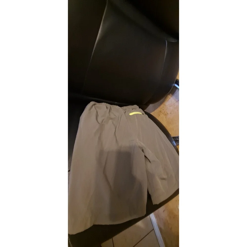 Boys Army Green Eddie Bauer Swim Trunks‎ Small (7/8)
